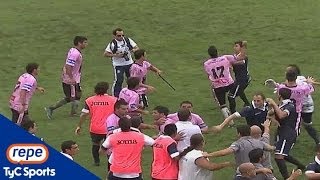 Las piñas entre Fenix y Acassuso por Copa Argentina HD [upl. by Helfant593]