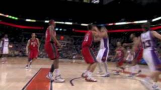 Robin Lopez dunks on Brook Lopez [upl. by Aip]