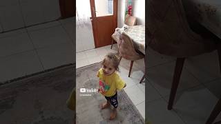 Şurup Defneyle oynamak istiyor cute funny kidsvideo [upl. by Ytteb]