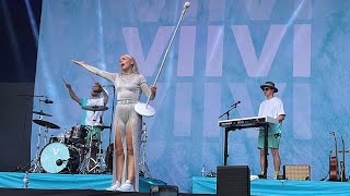 VIIVI  Hyväuskoinen live Suomipop Festivaali 2023 Jyväskylä [upl. by Oirasec]