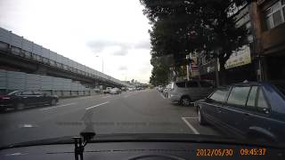 20120530 重慶北路四段車禍 駕車請勿使用手機 [upl. by Viccora]