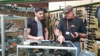 Fred Perrin sur le stand de la Coutellerie Tourangelle à Survival Expo 2019 [upl. by Neztnaj143]