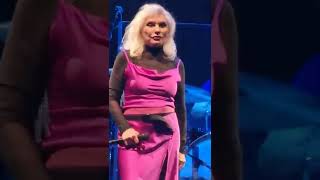 Blondie LiveLeeds 4522 performing quot Mariaquot and quot Dreamingquot 🥁🥁🎤🎤🎸🎸 [upl. by Engedus224]