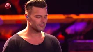 A medio vivir  Tal vez Ricky Martin en Viña 2014 [upl. by Peacock479]