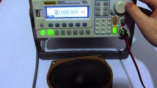 How to generate sound using a Function Generator [upl. by Dinnie834]