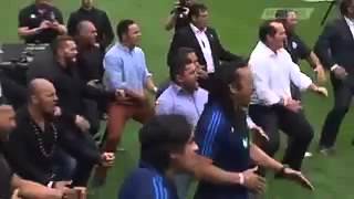 Rugby Le dernier Haka pour Jonah Lomu [upl. by Adekahs]