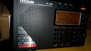 Tecsun PL330 na escuta  11m USB [upl. by Annotahs]