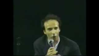 Benigni vs Berlusconi quotMussolini ha fatto delle cose buonequot [upl. by Jasper57]