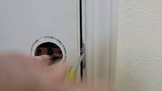 HOW TO OPEN A STUCK DOOR HANDLE TURNS BUT BOLT WONT RECEDE [upl. by Uziel]