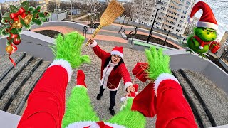 AT CHRISTMAS THE GRINCH STEALS CHILDRENS PRESENTS AND HAS BIG PROBLEMS WITH MOM Parkour Pov Funny [upl. by Zwiebel729]