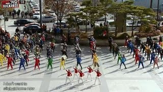 【TVPP】Crayon Pop  Flash Mob of Bar Bar Bar 크레용팝  빠빠빠 플래시몹  2013 KMF [upl. by Yclek]