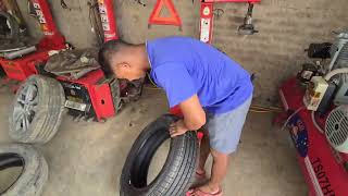 Fitting new tyre for😱😱😱 kiaseltos automobile machine 🚗🚗🚗 [upl. by Alitha584]