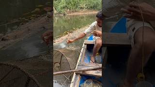 കാറ്റേ നീ വീശരുതിപ്പോൾ 😅  shorts fishing keralafishing [upl. by Reyem]