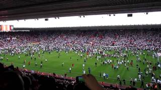 Southampton 3 Walsall 1  Final whistle amp pitch invasion [upl. by Tnafni]