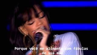 Rihanna  Love The Way You Lie  Tradução e Legendado  HD  Live Hackney Weekend [upl. by Eimorej295]