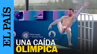 JUEGOS OLÍMPICOS  Un atleta se cae del trampolín en la inauguración de la piscina olímpica en París [upl. by Anej]