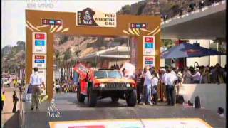 Robby Gordon hace saltar su auto DAKAR 2013 [upl. by Clarise922]