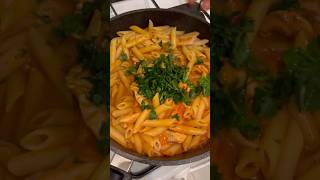 Фирменная супер простая томатносырная ле паста с индейкой 🍝 рецепт паста пастарецепт food [upl. by Aronel]