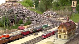 Eisenbahnspielen in freier Natur Garten und Parkbahnen im Schwabenland [upl. by Isidro]