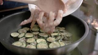 Barilla Bavette med räkor zucchini och saffran [upl. by Godwin]