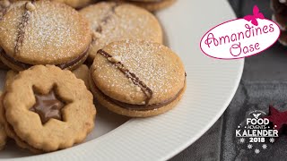 gefüllte NussNougatPlätzchen  Foodadventskalender 2018 17  Weihnachtsplätzchen Rezept [upl. by Schalles]