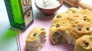 Espirales de focaccia con aceitunas Ybarra [upl. by Johna682]