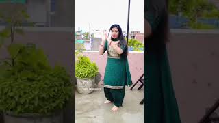 sari sari Raina trending love youtubeshorts song bollywood [upl. by Lottie442]