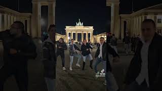 Twoi Starzy w Berlinie dance goviral dlaciebie berlin [upl. by Eslehc]