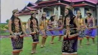 Dayak Kanayatn Traditional Dance [upl. by Blayze]