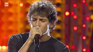 Sanremo Giovani 2024  Alex Wyse canta quotRockstarquot 26112024 [upl. by Annwahs]