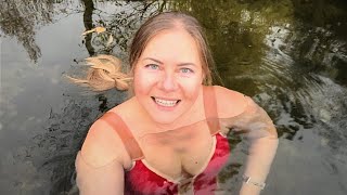 Как правильно заходить в холодную воду 8 с максимальным комфортом Cold water how to start swimming [upl. by Anasor]