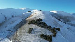 Castelluccio di Norcia innevato  Umbria 4K [upl. by Clementina]