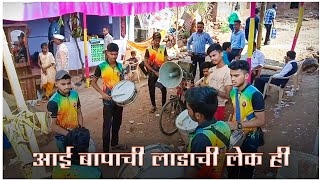 Beautiful Ladakhi Dance performe by a Beautiful Ladakhi Girl at Leh Market [upl. by Adnyl883]