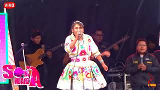 Sonia Huarza chica risueña  en vivo feria reyes Espinar 2022 [upl. by Inalej]