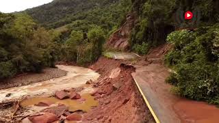 BR116 no Km 170 entre Galópolis e Vila Cristina em Caxias do Sul  desmoronamento de terra [upl. by Mccarty]