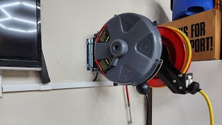 Vevor Extension cord Reel install vertical [upl. by Nai]