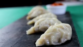 Chicken Momos  Sanjeev Kapoor Khazana [upl. by Everett78]