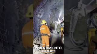 Revestimiento con SHOTCRETE  Minería Subterránea  Túneles [upl. by Regni110]