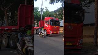 Kegantengan SIBA SURYA Melintas diKawasan KRAKATAU truck truckdriver sibasurya trukoleng trucks [upl. by Annohsat]