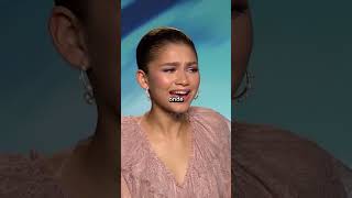 Zendaya DEIXOU ESCAPAR ISSO sobre Tom Holland shorts [upl. by Nauqal391]