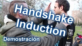 APRENDER A HIPNOTIZAR  Handshake induction 1  DEMOSTRACIÓN  TUTORIALESDEHIPNOSISCOM [upl. by Magel]