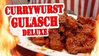 DUTCH OVEN Currywurst Gulasch Deluxe  Die Grillshow 464 BBQ Grillshow Grillen [upl. by Hadnama]