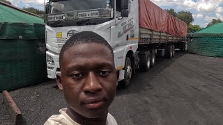 Offloading dropside superlink and reversing out of warehouse Bulawayo🇿🇼 500hp fawtruck Part 3️⃣ [upl. by Glick]