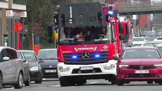 uitruk ladderwagen brandweer gent naar brand gebouw waarschoot [upl. by Assille944]