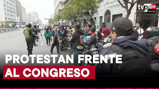 Motociclistas protestan por norma que prohíbe que dos personas vayan a bordo [upl. by Miriam247]