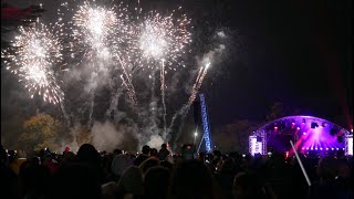 Fireworks Display  Music Concert  Fun Fair Cassiobury ParkWatford 🎬🎇🎆🥳✴️ Vibe1076FM fireworks [upl. by Sneve]