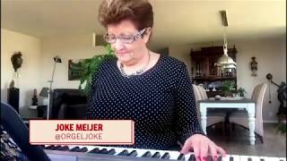 Orgel Joke swingt met haar keyboard voor Live Eet [upl. by Doreen379]