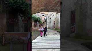 Strolling Perugia’s Scenic Scalinata dell’Acquedotto🌸🚶‍♂️Shorts ScalinataDellAcquedotto Perugia [upl. by Enaitsirk]