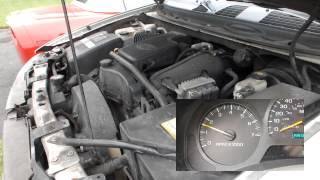 Engine noise  Chevy Trailblazer LS 2002 [upl. by Iduj]