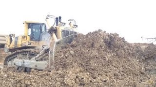 Komatsu D475A Bulldozer Pushing Mud [upl. by Bevis]